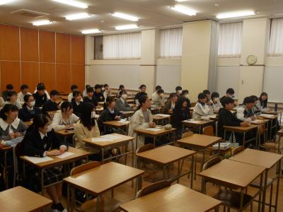 説明会には大勢の生徒が参加してくれました