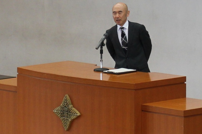 校歌の意味を問う校長先生